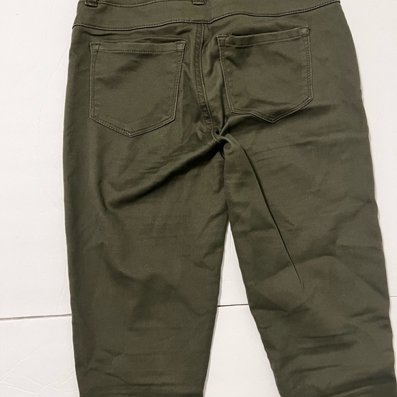 Refuge Jeans Women Size 2 Mid Rise Skinny Green Denim Three Front Buttons - Picture 7 of 11